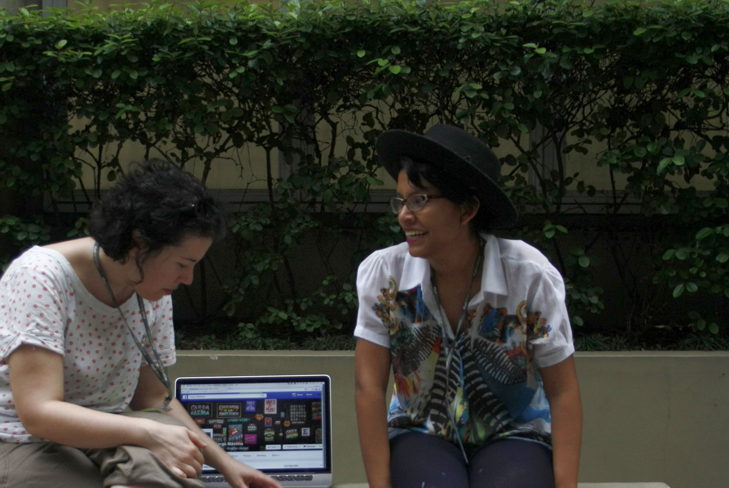 Elena and Azucena during the interview. 