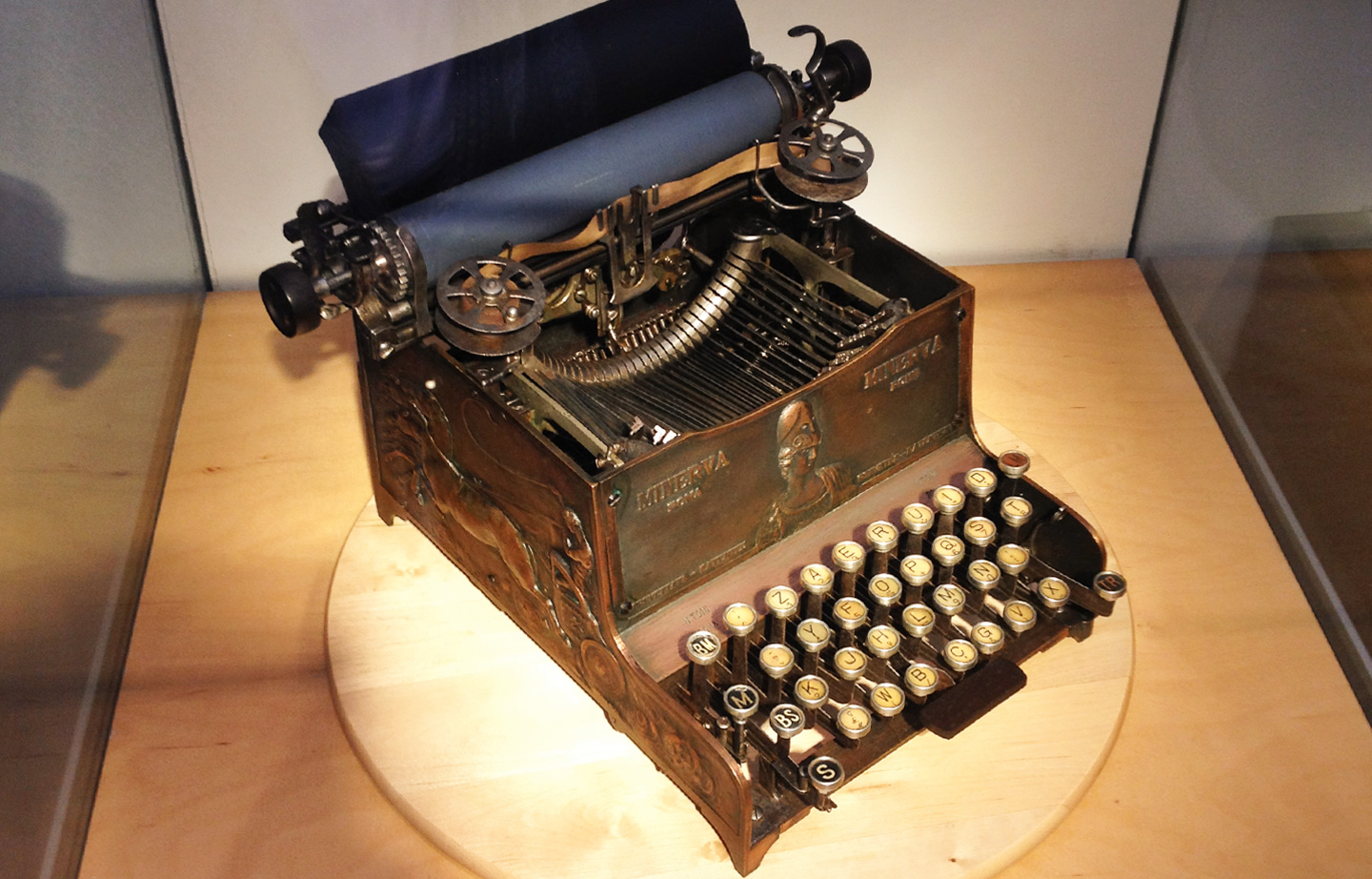 Minerva typewriter